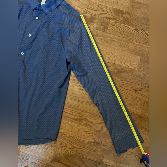 Lululemon 🍋 Bonded Voyage Long Sleeve Button Down Heathered Deep Navy Size M - Picture 11 of 16